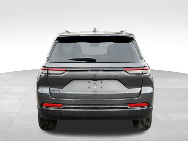 Used 2025 Jeep Grand Cherokee 4WD image 6