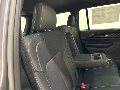 New 2025 Jeep Grand Cherokee Laredo X w/ Luxury Tech Group I image 12