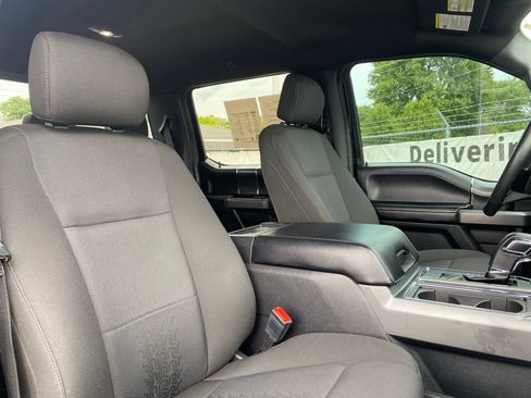 Used 2019 Ford F150 XLT w/ Equipment Group 302A Luxury AWD/4WD image 19