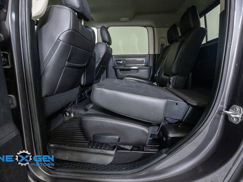 Used 2016 RAM 2500 Laramie w/ Sport Appearance Group AWD/4WD image 28