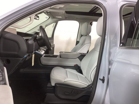 New 2026 Ford Expedition Max Platinum w/ Platinum Ultimate Package image 17