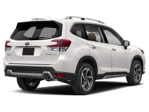 Used 2024 Subaru Forester Touring w/ POP Package 3 AWD/4WD image 5