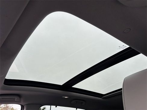 Used 2022 Acura MDX Technology image 6