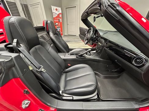 Used 2008 MAZDA MX-5 Miata Grand Touring RWD image 37