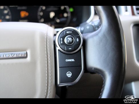 Used 2017 Land Rover Range Rover Long Wheelbase Supercharged image 16
