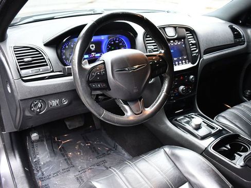 Used 2019 Chrysler 300 S image 23
