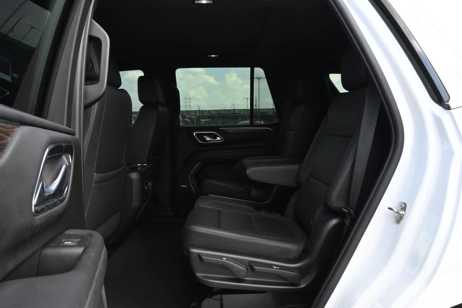 Used 2023 Chevrolet Tahoe LT w/ Luxury Package RWD image 19