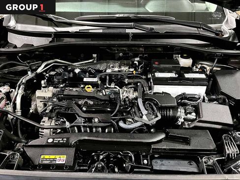 Certified 2024 Toyota Corolla Cross LE image 32