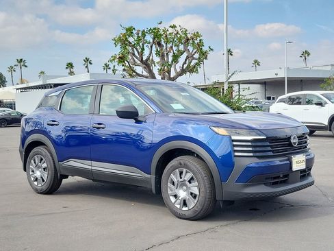 New 2025 Nissan Kicks S image 18