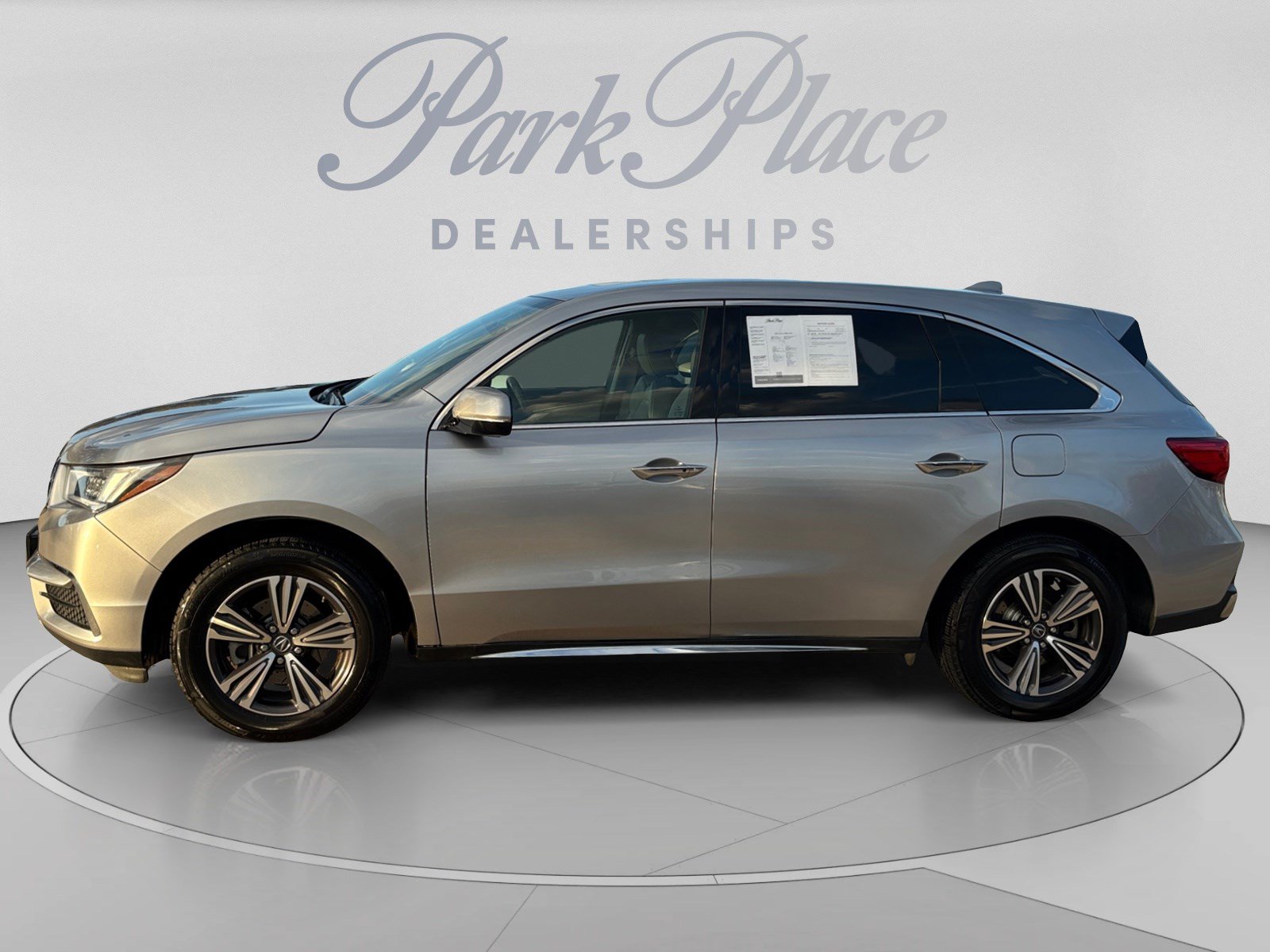 Used 2018 Acura MDX FWD image 2
