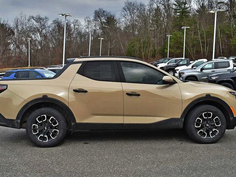 Used 2024 Hyundai Santa Cruz SEL w/ Activity Package image 6