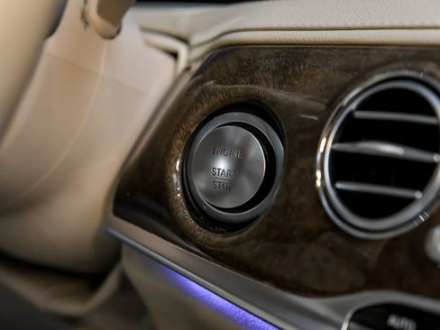 Used 2015 Mercedes-Benz S 550 Sedan image 20