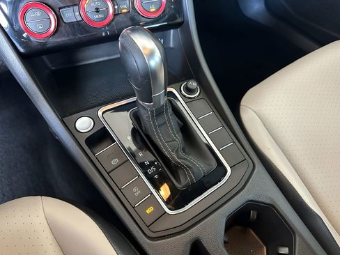 Used 2019 Volkswagen Jetta R-Line image 24