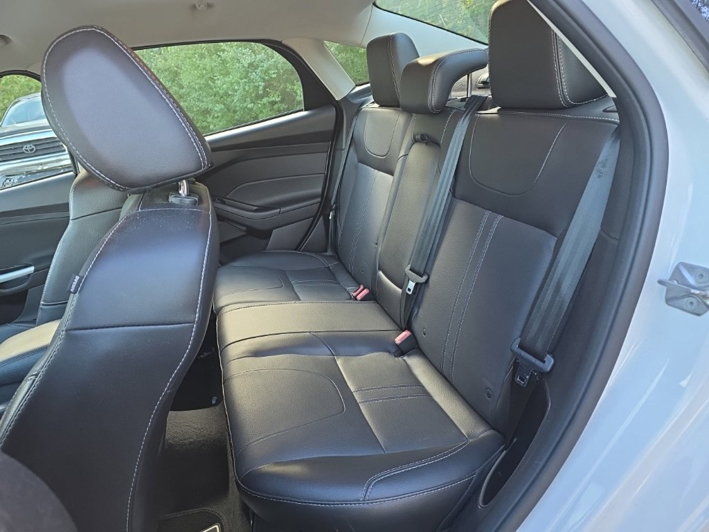 Used 2014 Ford Focus SE w/ Equipment Group 201A FWD image 14