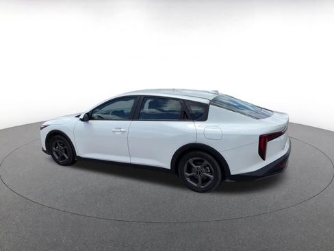Used 2025 Kia K4 FWD image 9