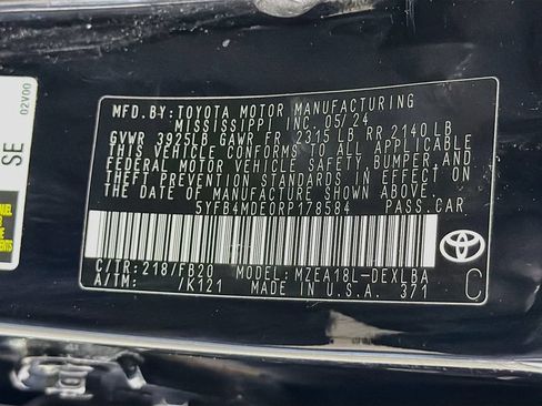 Used 2024 Toyota Corolla LE FWD image 27