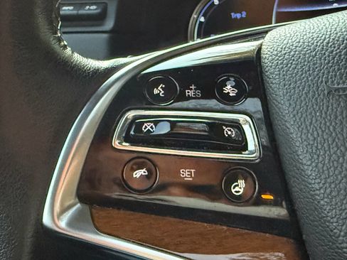 Used 2016 Cadillac Escalade Premium image 27