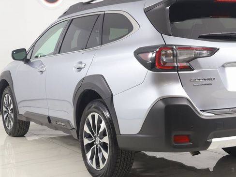 Used 2025 Subaru Outback Touring XT image 26