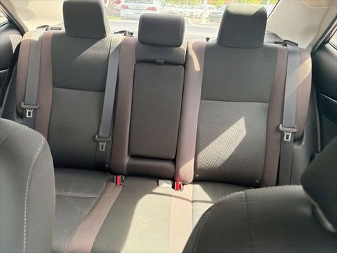Used 2018 Toyota Corolla LE FWD image 11
