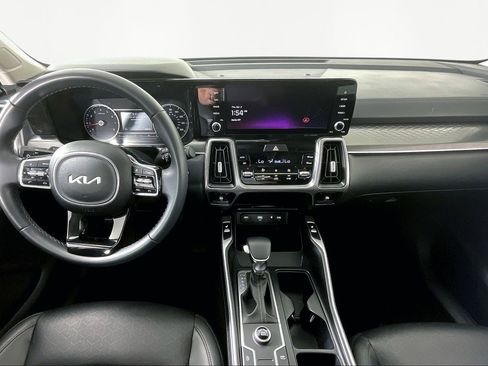 Used 2023 Kia Sorento S w/ Panoramic Sunroof Package image 8