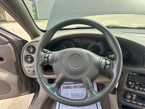 Used 2000 Pontiac Bonneville SLE FWD image 17