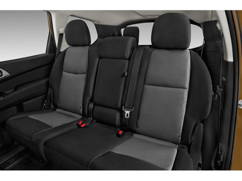 Used 2016 Nissan Pathfinder S image 11