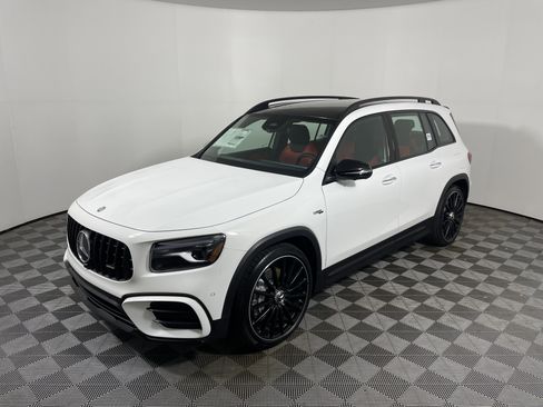 New 2026 Mercedes-Benz GLB 35 AMG 4MATIC image 9