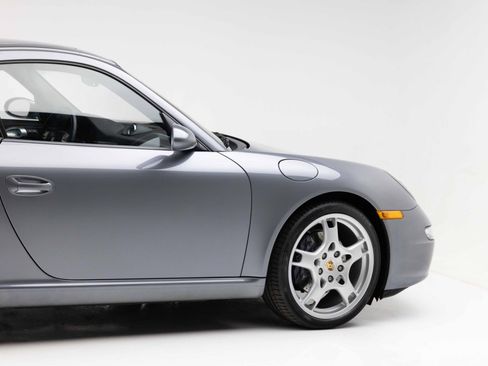 Used 2006 Porsche 911 Carrera RWD image 37