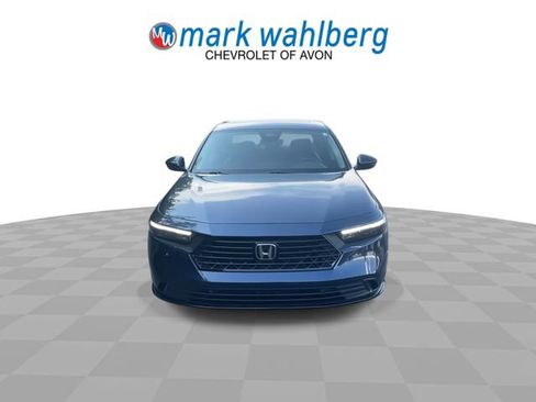 Used 2024 Honda Accord EX-L image 3