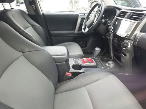 Used 2020 Toyota 4Runner SR5 Premium AWD/4WD image 15