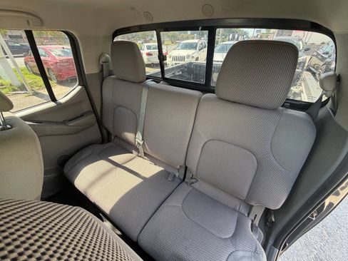 Used 2014 Nissan Frontier SV w/ SV Value Truck Package AWD/4WD image 22