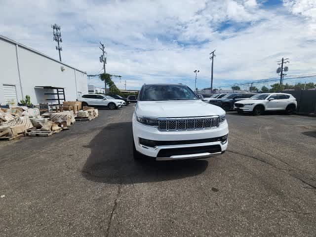 Certified 2023 Jeep Grand Wagoneer 4WD image 5