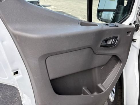 Certified 2025 Ford Transit 250 Low Roof w/ Exterior Upgrade Package RWD image 9