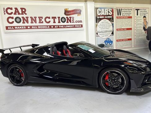 Used 2020 Chevrolet Corvette Stingray Preferred Cpe w/ 2LT Preferred Equipment Group RWD image 3