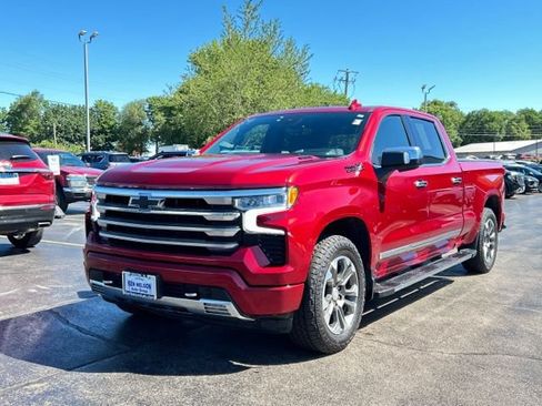 Used 2024 Chevrolet Silverado 1500 High Country w/ Technology Package AWD/4WD image 4