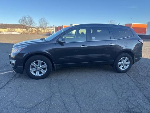 Used 2014 Chevrolet Traverse LT image 21