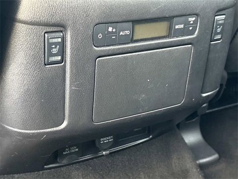 Used 2024 Nissan Armada Platinum w/ Captain's Chairs Package image 24