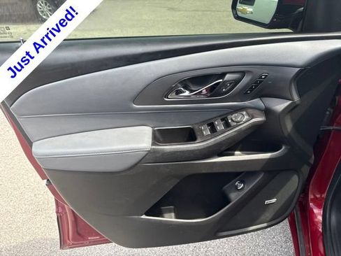 Used 2020 Chevrolet Traverse Premier FWD image 14
