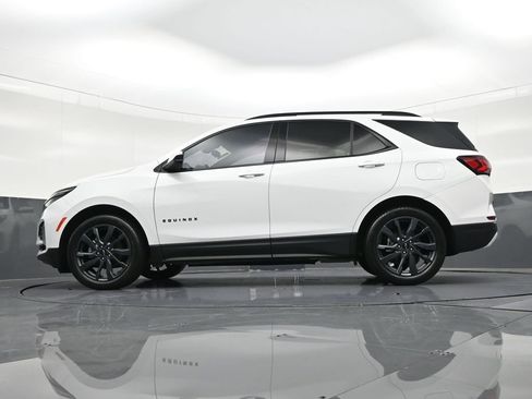 Used 2023 Chevrolet Equinox RS image 24