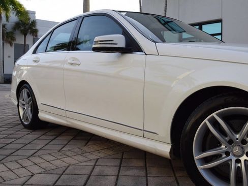 Used 2014 Mercedes-Benz C 300 4MATIC Sedan image 17