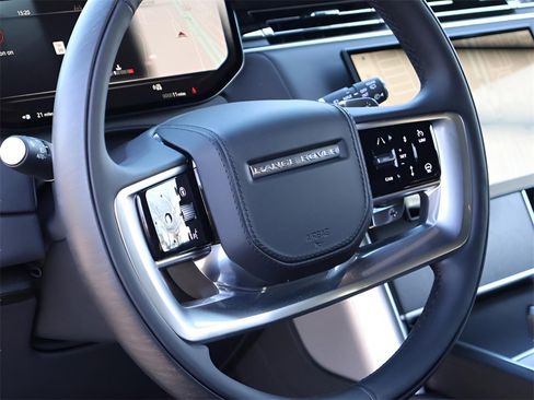 New 2026 Land Rover Range Rover SE image 18