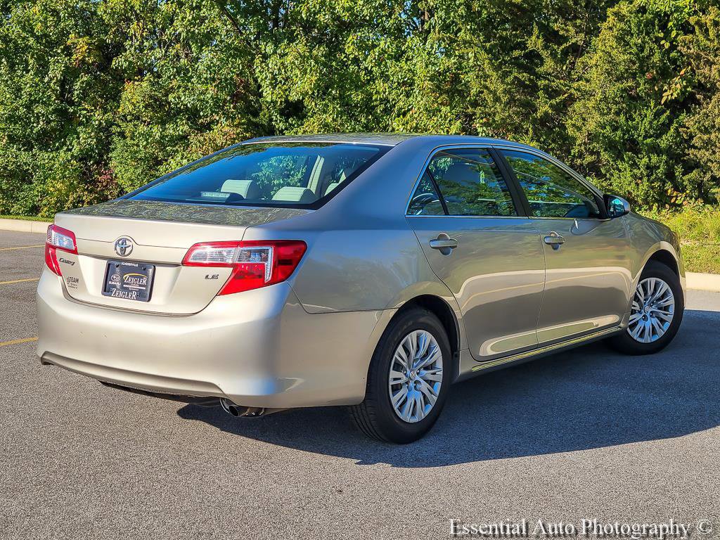 Used 2013 Toyota Camry LE FWD image 7
