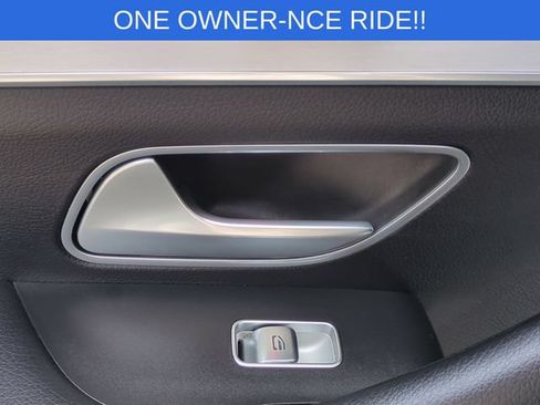Used 2025 Mercedes-Benz GLS 450 4MATIC image 30