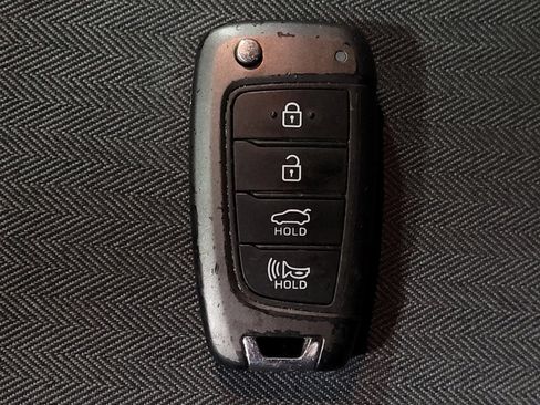 Used 2021 Hyundai Sonata SE w/ Winter Weather Package FWD image 32
