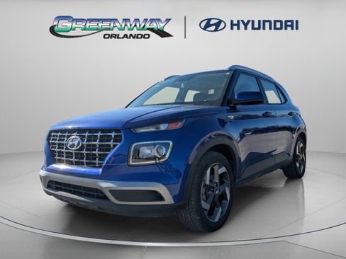 Certified 2024 Hyundai Venue SEL FWD image 4