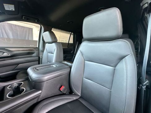 Used 2023 Chevrolet Tahoe LT w/ Luxury Package AWD/4WD image 14