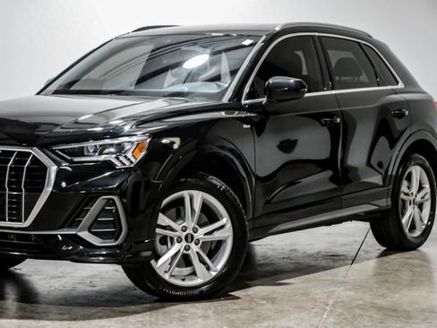 Used 2023 Audi Q3 2.0T Premium image 8