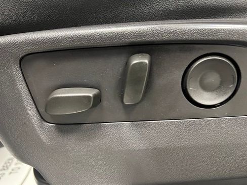 Used 2025 GMC Sierra 3500 SLT image 16