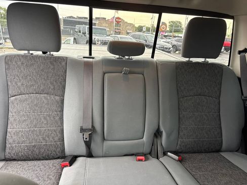 Used 2019 RAM 1500 Big Horn AWD/4WD image 9