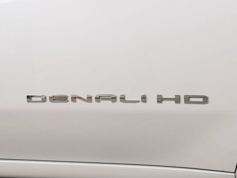Used 2022 GMC Sierra 3500 Denali AWD/4WD image 18